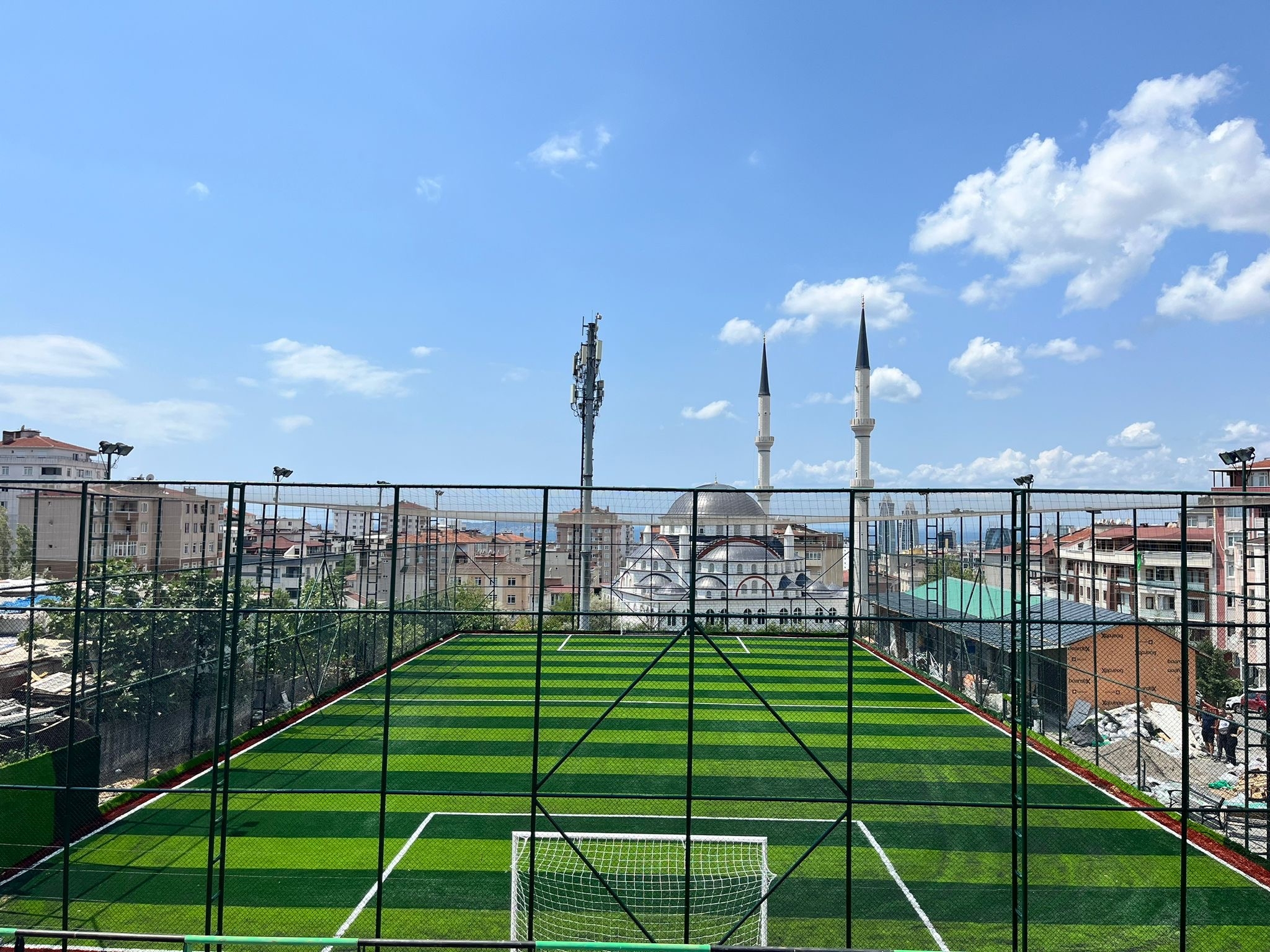 Zümrütevler Arena Halı Saha